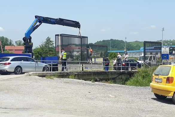 Horvátország kerítést épített Boszniával közös határán