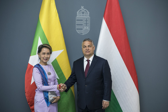 A mianmari államtanácsossal tárgyalt a kormányfő