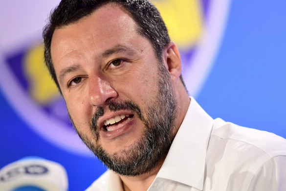 Salvini nemet mondott a Genovába érkezett bevándorlókra
