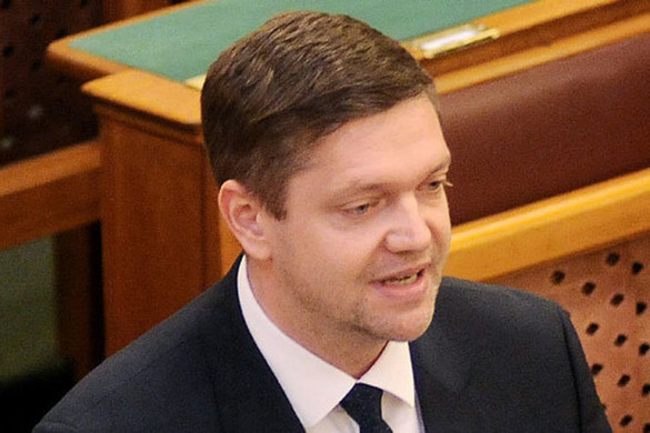 A Fidesz kiáll a béremelések mellett