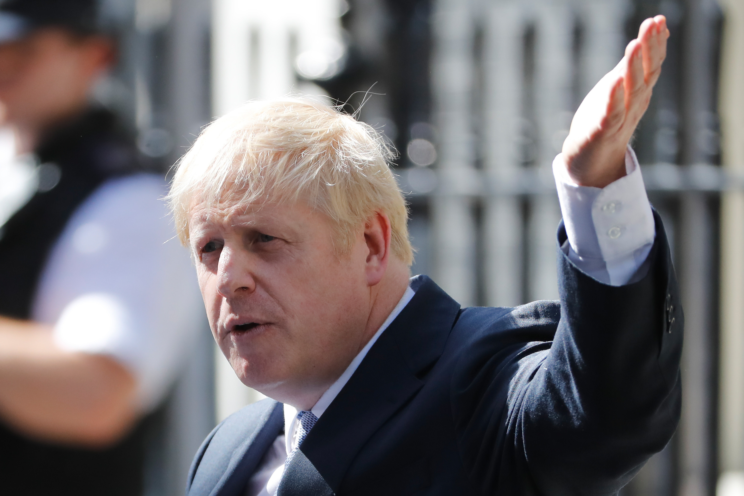 Teljesen átalakítja a kormányt Boris Johnson