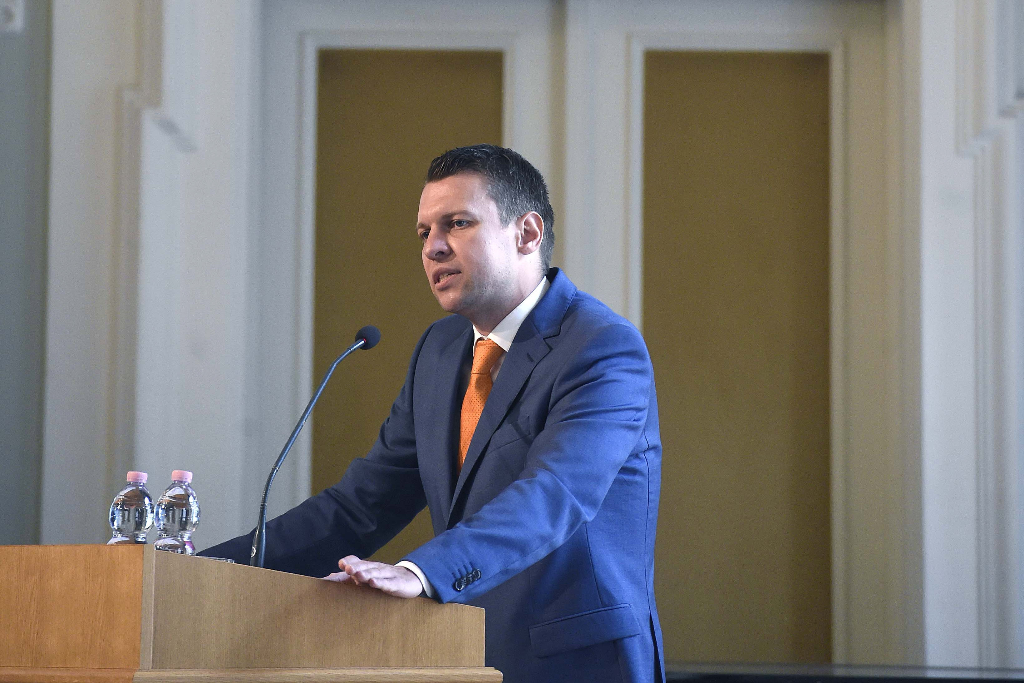 Cikk borítókép