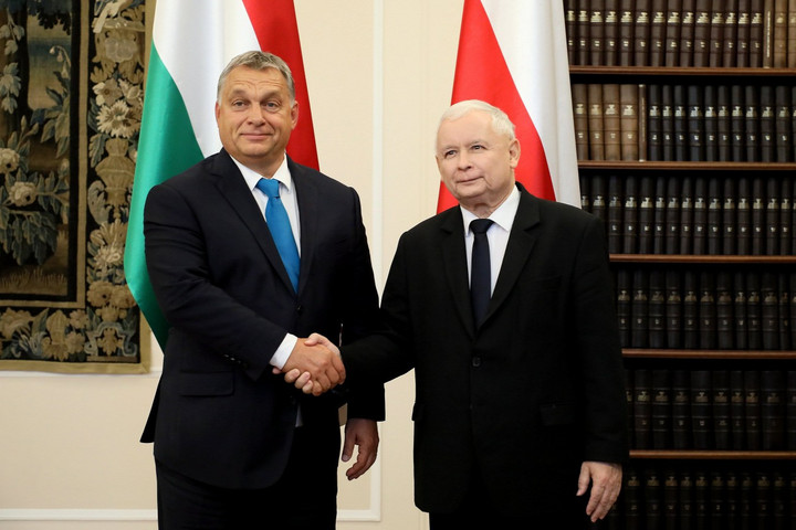 Orbán és Kaczynski megkerülhetetlenné vált Brüsszelben