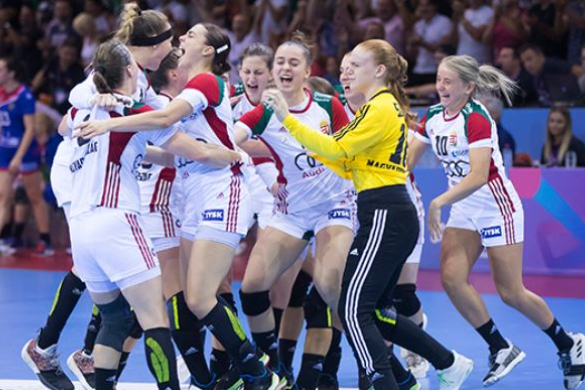 Kézilabda: Európa-bajnoki döntős a női juniorválogatott