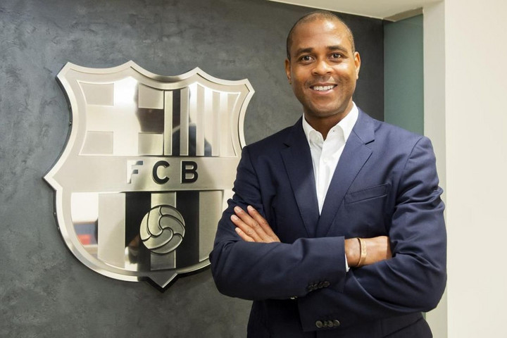 Fotó: FC Barcelona Patrick Kluivert visszatér a Barcelonához