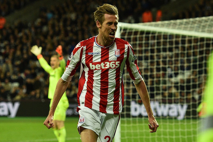 Fotó: AFP/Glyn Kirk Visszavonult Peter Crouch