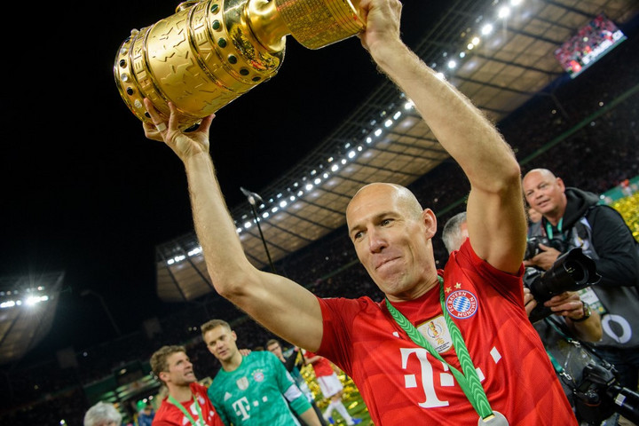Visszavonul Arjen Robben