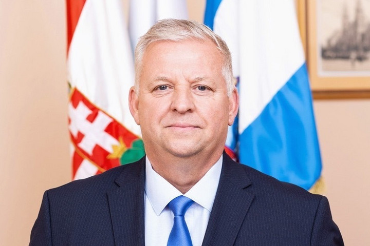 Szabados Ákos jelenlegi polgármestert támogatja a pesterzsébeti Fidesz
