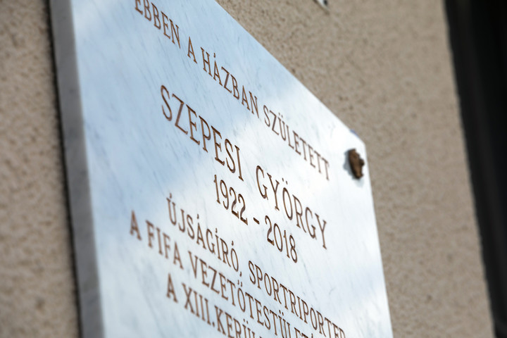 Emléktáblát avattak Szepesi György tiszteletére Angyalföldön