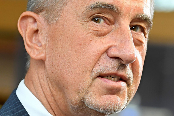 Leállt az Andrej Babis elleni eljárás