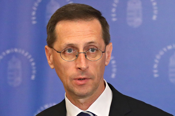 Varga Mihály: 20 ezer tanuló dolgozott a Nyári diákmunka program első hetében