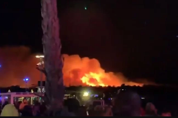 Több mint tízezer nyaralót evakuáltak Pag szigetén a tűz miatt