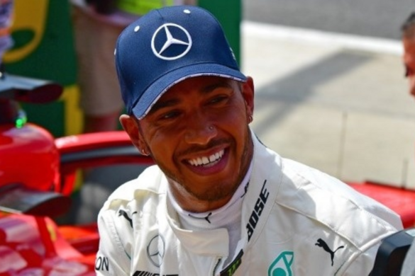 Hamilton nyert Silverstone-ban