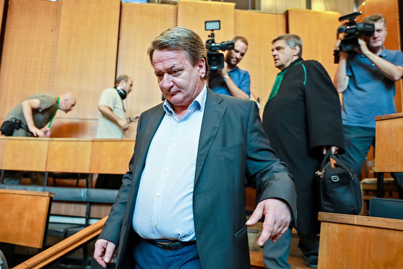 Zárt tárgyalás, védett tanúk