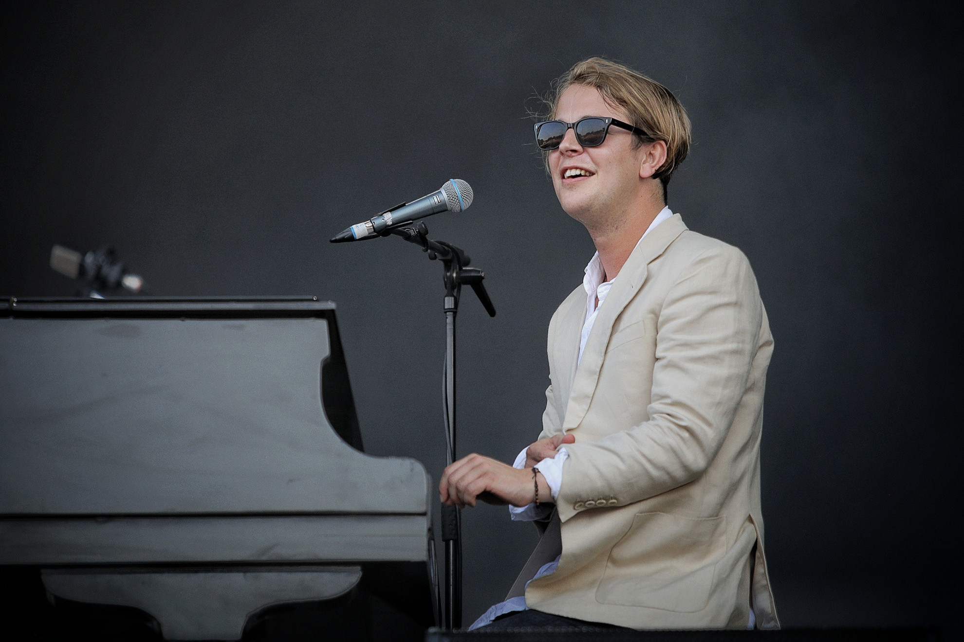 Fotó: MH/Papajcsik Péter Tom Odell a koncert nagy részében a zongora mögött ülve énekelt