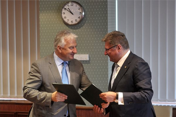 Fotó: MTI/Kovács Attila Megalakult a Kárpát-medencei Vállalkozásfejlesztési Kamara