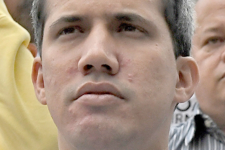 Fotó: MH Juan Guaidó: Fel akarja oszlatni a parlamentet a hatalom