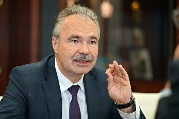 Fotó: MH/Katona László Nagy István: Stratégiai cél egy hazai szójafeldolgozó-üzem létesítése