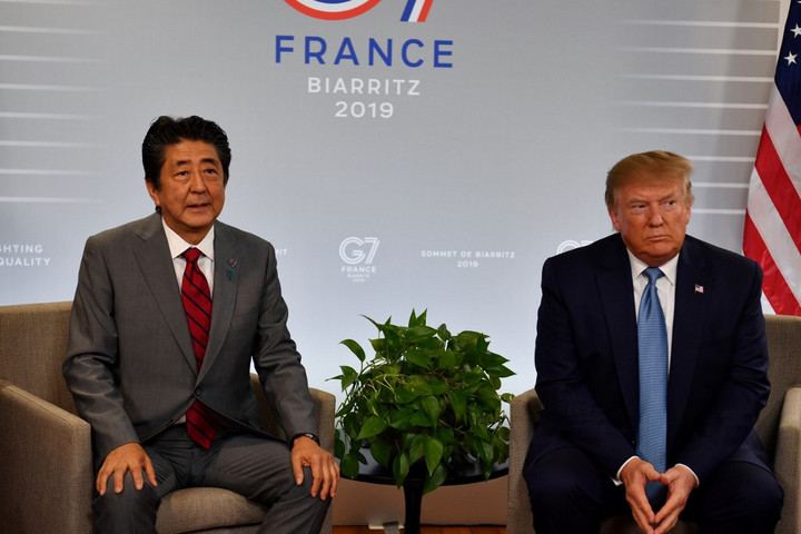 Fotó: AFP/Nicholas Kamm Trump és a japán kormányfő eltérően ítéli meg Észak-Korea újabb rakétatesztjét
