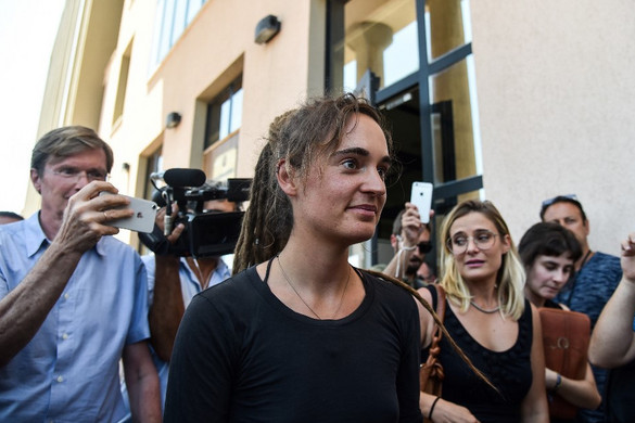 Alapjogokért: Hősöket próbálnak kreálni a migráció támogatóiból