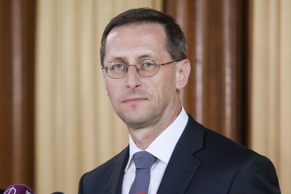Varga Mihály: Az egyetemi kutatások a gazdaság teljesítményét is növelik