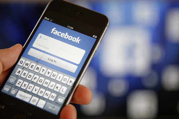 A Facebook elismerte, hogy lehallgatta egyes felhasználók beszélgetéseit