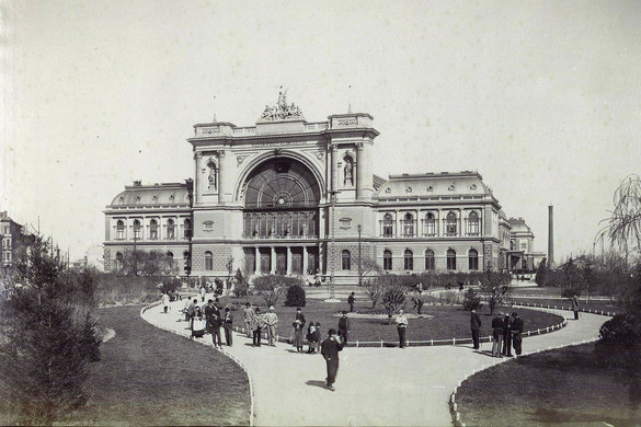 Fotó: Fortepan/Budapest Főváros Levé Jubilál a Keleti pályaudvar