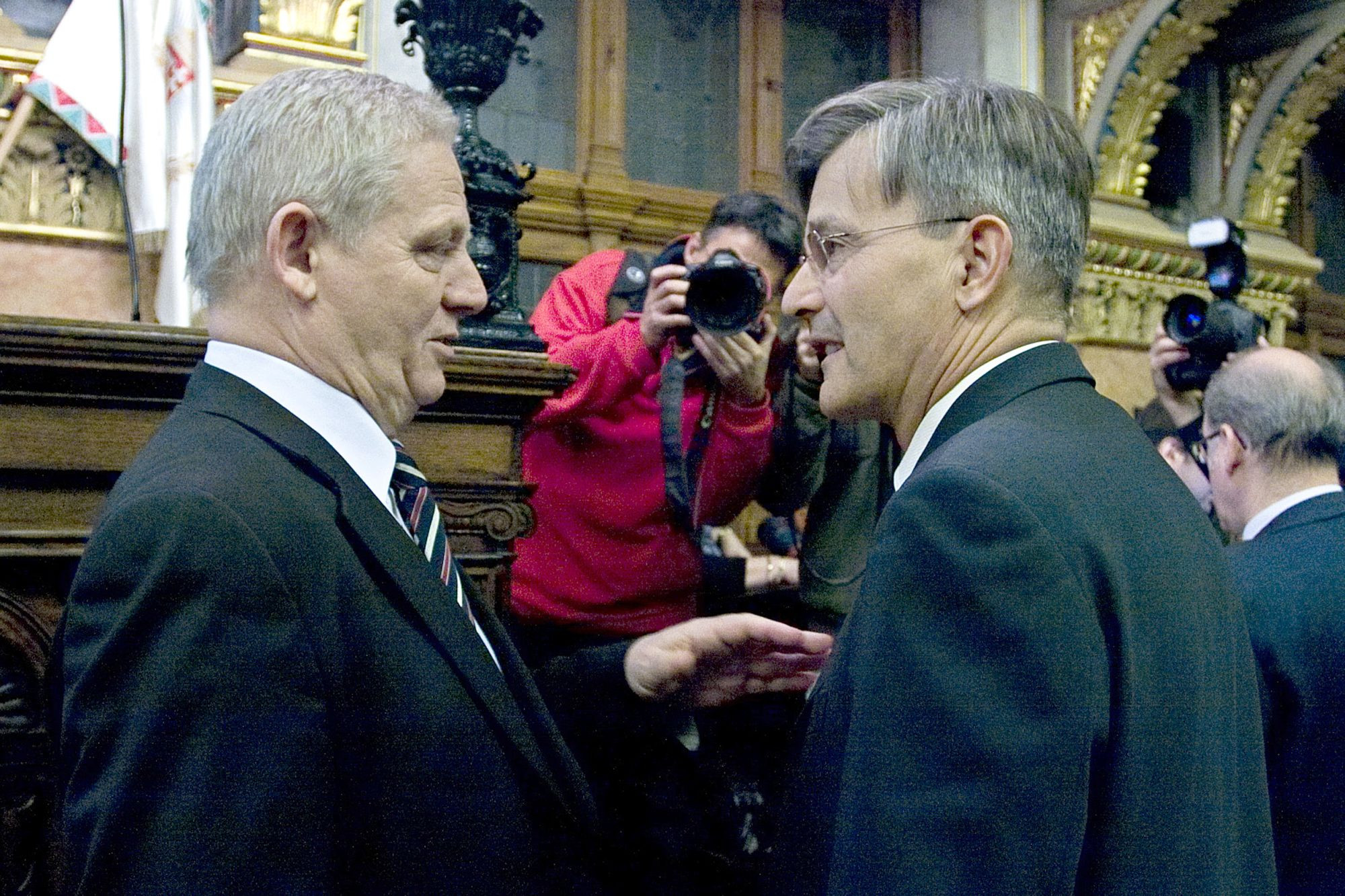 Karácsony nem csak alkalmatlan, vitaképtelen is