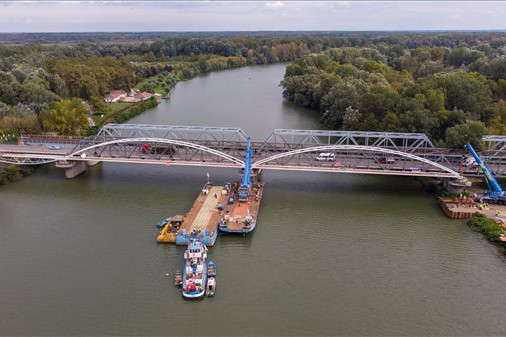 Poroszló - Tiszafüred kerékpárút Tisza-híd