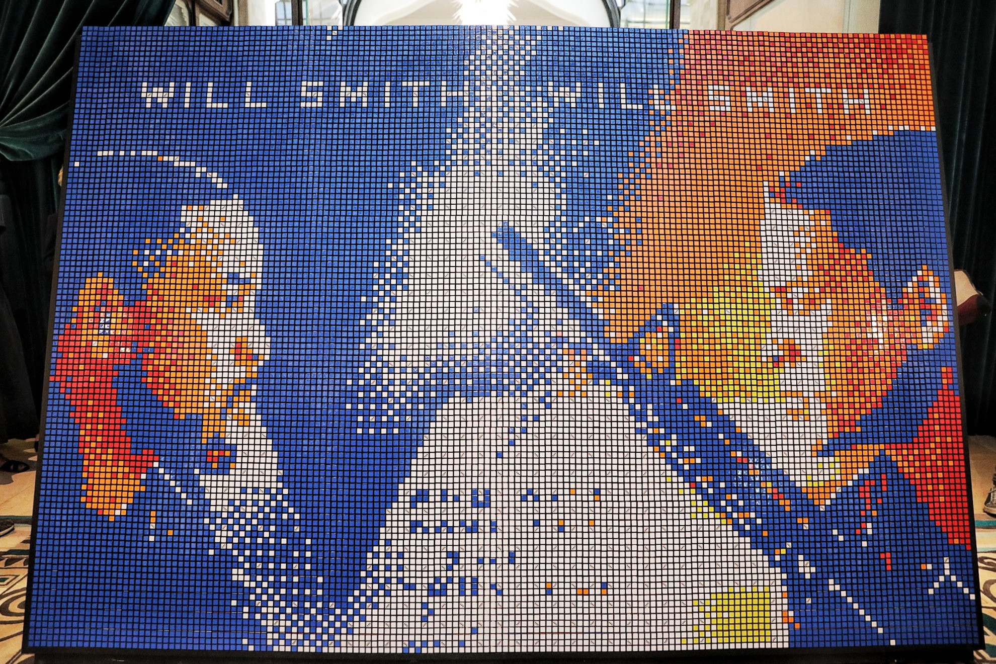 Will Smith megkapta ajándékba a film poszterét, amit 1872 darab Rubik-kockából készített el Torgeir Amundsen dán művész
