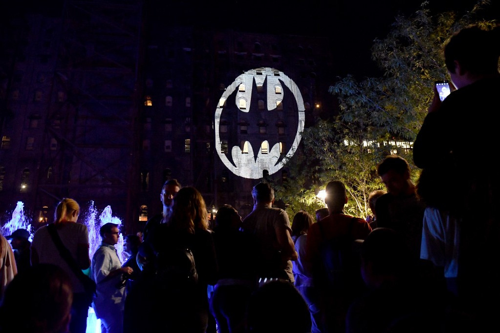 Fotó: AFP/Getty Images North America A Batman-jel New Yorkban, a Domino cukorgyár egykori épületén