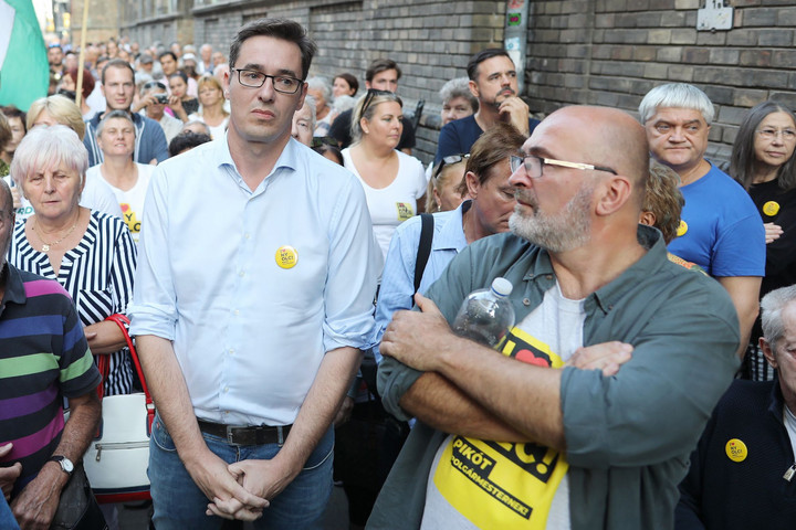 Fidesz: Képmutatás, hogy azok beszélnek a hajléktalanhelyzet problémáiról,  akik azokat okozták