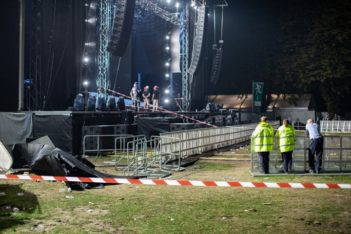 Fotó: AFP/Marcel Kusch Összedőlt a színpad egy koncerten Németországban, sokan megsérültek