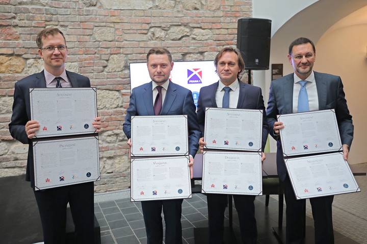 Fotó: MH/Papajcsik Péter Visegrádi tapasztalatcsere