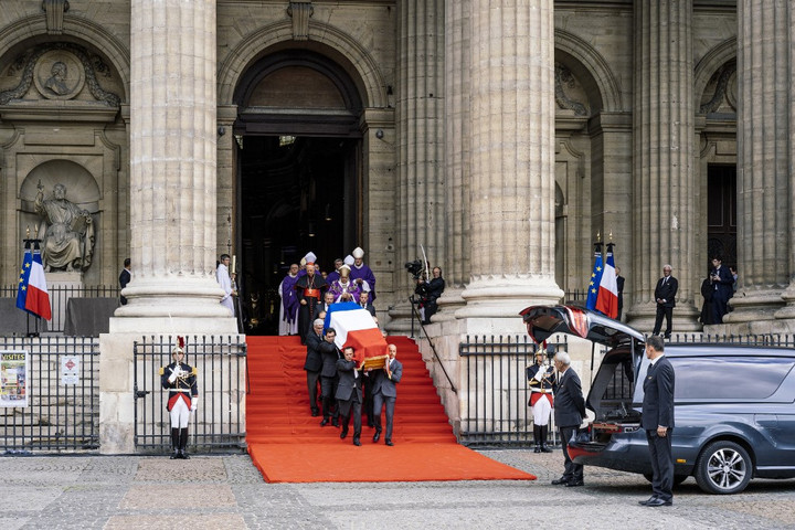 Fotó: AFP/ DENIS MEYER / HANS LUCAS Így búcsúztatták Jacques Chirac volt francia elnököt