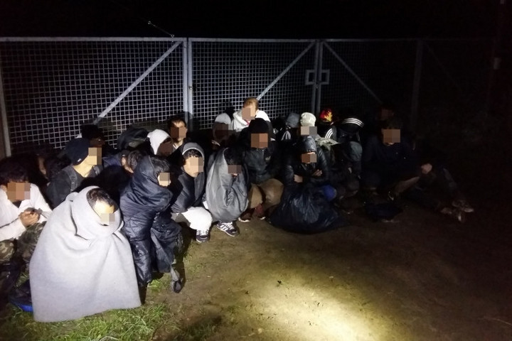 Fotó: police.hu Huszonhét migránst tartóztattak fel Bács-Kiskun megyében