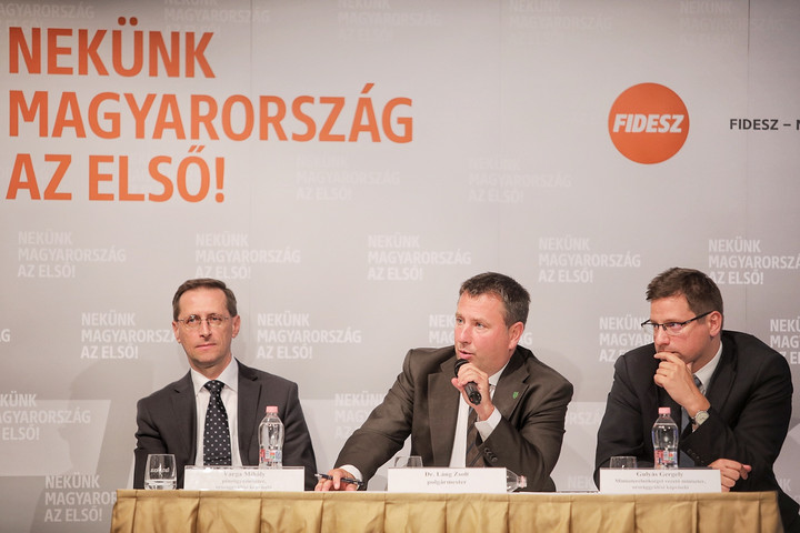 Fotó: MH/Papajcsik Péter „Az ellenzék nem a közösségeket szolgálná, 2022-re készül”