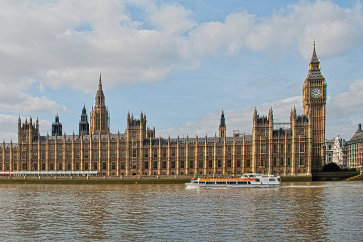 Fotó: BBC A brit kormány kezdeményezi a parlament szombati ülését