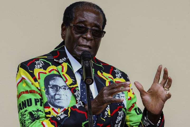 Fotó: AFP/Jekesai Njikizana Meghalt Robert Mugabe volt zimbabwei elnök