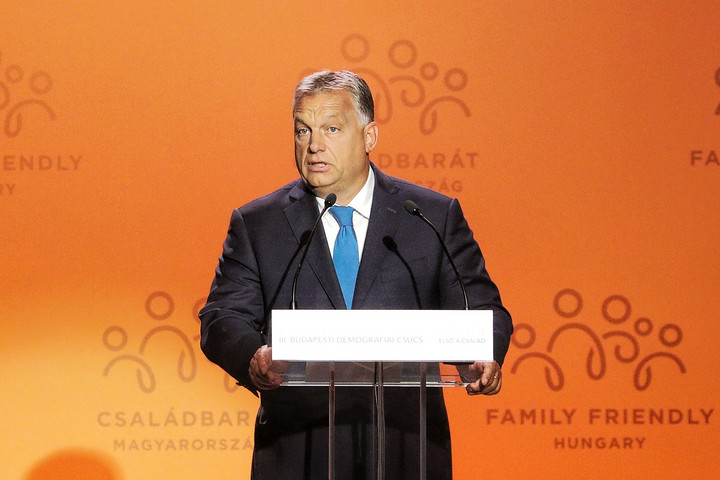 Orbán: Államcél az erőteljes demográfiai politika