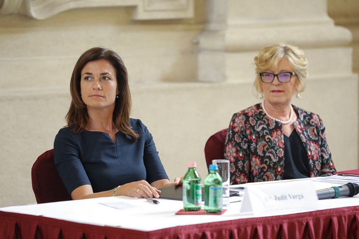 Varga Judit: A bírói függetlenség kimondása mérföldkő volt a jogtörténetben