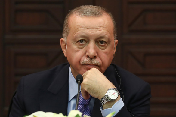 Erdogan csak Trumppal hajlandó tárgyalni