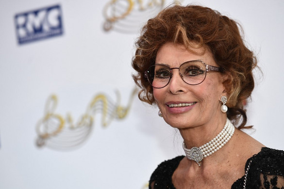 Sürgősségi műtéten esett át Sophia Loren