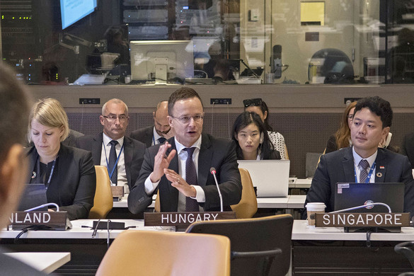 Szijjártó: Sikeres a magyar gazdaság dimenzióváltása