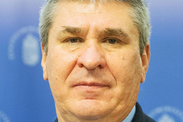 Növeli dolgozói számát a kapcsológyár