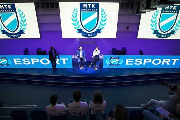 Átadták az MTK Esport Arénát