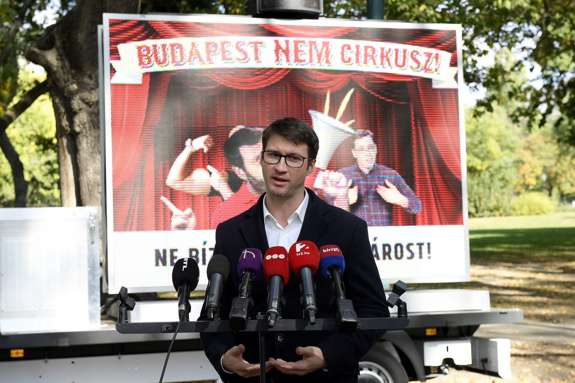 Fotó: MTI/Kovács Tamás Böröcz László fideszes országgyűlési képviselő, a párt ifjúsági társszervezete, a Fidelitas elnöke sajtótájékoztatót tart a Városligetben