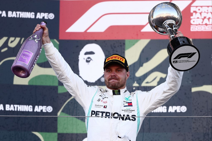 Bottas győzött Szuzukában, világbajnok a Mercedes