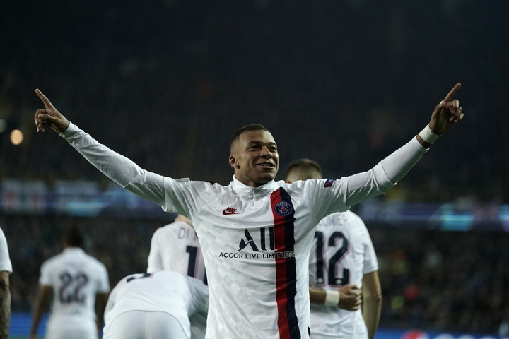 Fotó: AFP/Kenzo Tribouillard Mbappé csereként lőtt mesterhármast, öttel nyert a PSG