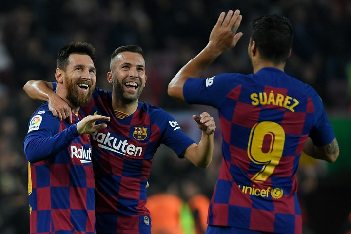 Fotó: AFP/Lluis Gené Messi villogott, kiütötte a Valladolidot a Barca